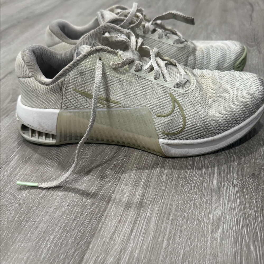 Nike Gray and White METCON 9